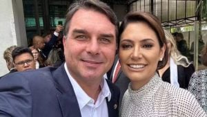 Bolsonaro tenta encerrar crise entre Flávio e Michelle Bolsonaro