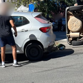 Colisão entre carros deixa trânsito lento no bairro Sidil, em Divinópolis