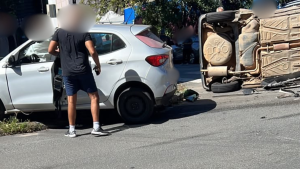 Colisão entre carros deixa trânsito lento no bairro Sidil, em Divinópolis