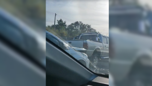 VÍDEO: Acidente é registrado na MG-050, próximo ao posto policial, em Divinópolis