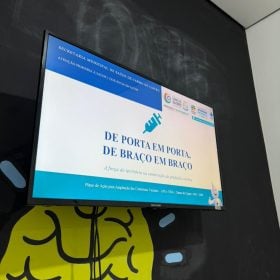 Projeto ‘De Porta em Porta, de Braço em Braço’ leva vacinação até a casa dos moradores em Carmo do Cajuru