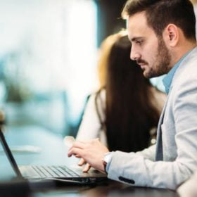 Como empreendedores brasileiros podem estruturar sua operação financeira nos EUA
