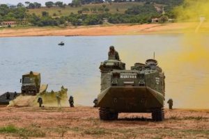 Marinha re&uacute;ne 2 mil militares em Minas&nbsp;