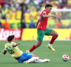 Veja a reação dos torcedores em Divinópolis nos gols de Marrocos e do Brasil