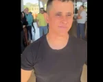 Eduardo Azevedo fala sobre Matheus durante o velório em Divinópolis