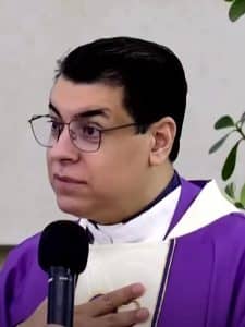 Padre Chrystian Shankar ganha destaque nacional ap&oacute;s repercuss&atilde;o de v&iacute;deo sobre aconselhamento a noiva
