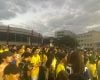 Brasil x Noruega: Torcedores lotam Praça do Mercado para a partida em Divinópolis