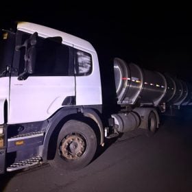 Caminhoneiro é preso por dirigir embriagado na BR-262, em Nova Serrana