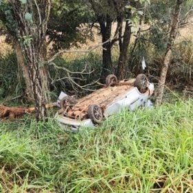 Acidente na MG-050 em Pimenta mobilizou equipes de resgate após capotamento de veículo