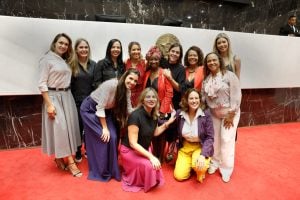 Deputados aprovam criação do Prêmio Ângela Diniz para reconhecer políticas de combate à violência contra as mulheres