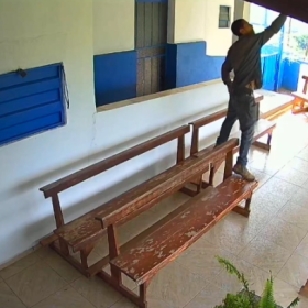 Câmeras flagram série de furtos em igreja na Comunidade 49, em Divinópolis