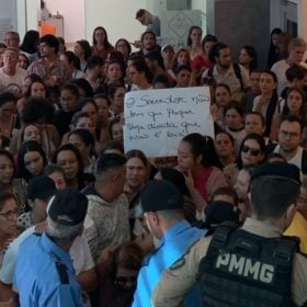 Servidores protestam contra reforma do Diviprev em reunião da Câmara