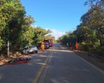 Acidente grave entre carro e caminhão na BR-352, em Pitangui