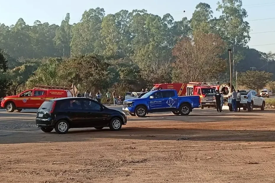 Acidente na BR-494 com atendimento do SAMU em Divinópolis