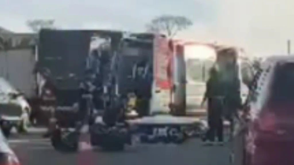 Acidente de motocicleta na estrada para Leandro Ferreira