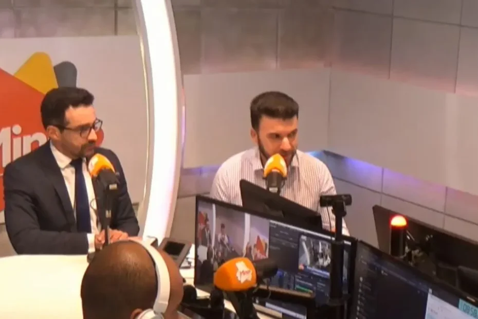 Advogados dos sindicatos durante entrevista sobre a reforma da Previdência do Diviprev, em Divinópolis