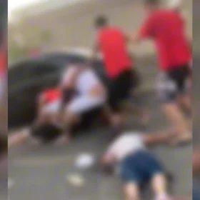 Briga entre homens na praça do bairro Jadir Marinho, em Itaúna