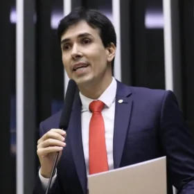 Cleitinho candidato ao governo? Republicanos avalia lançamento