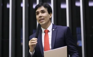 Cleitinho candidato ao governo? Republicanos avalia lançamento