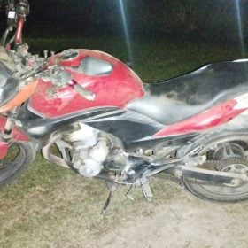 Motociclista fica gravemente ferido após bater em canteiro na BR-494, em Divinópolis