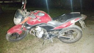 Motociclista fica gravemente ferido após bater em canteiro na BR-494, em Divinópolis