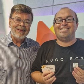 Instagram Jorge Neto: Ouvinte retira prêmio do Bolão da Final da Copa do Mundo