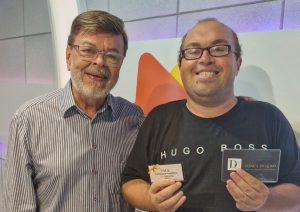 Instagram Jorge Neto: Ouvinte retira prêmio do Bolão da Final da Copa do Mundo