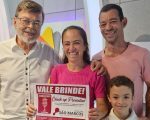 Ganhadora do Roletrando, Maria Geralda de Carmo do Cajuru retirou o seu prêmio no programa Jorge Neto