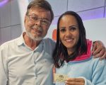 Ganhadora da pergunta premiada, Reisla retirou o seu prêmio no programa Jorge Neto