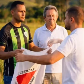 Cleitinho publica vídeo com IA em homenagem ao pai e ao irmão e cita disputa pelo Governo de Minas