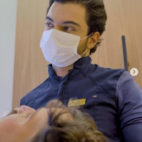 Referência em saúde e estética, Clínica Viver Dents transforma sorrisos com excelência em dentadura fixa em Divinópolis