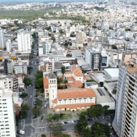 Comércio ambulante irregular entra na mira da fiscalização em Divinópolis