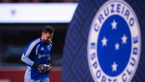 Com Matheus Cunha, Cruzeiro chega a nove saídas neste meio de temporada; veja balanço