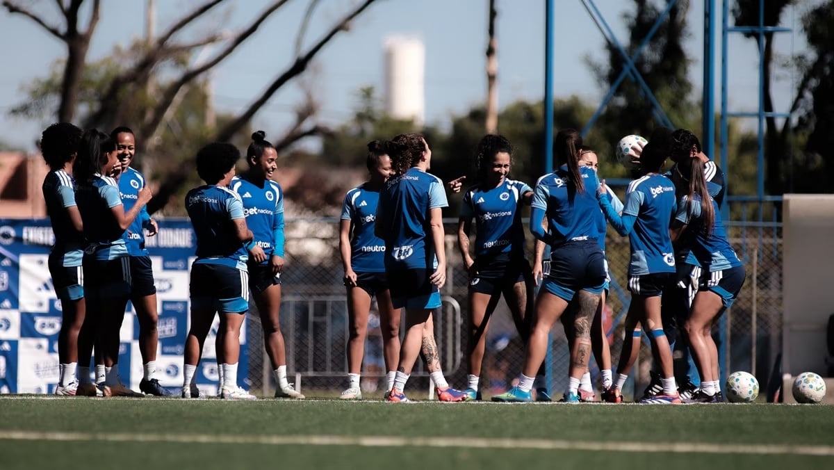 Cruzeiro se prepara para enfrentar o Fluminense nas oitavas de final da Copa do Brasil Feminina