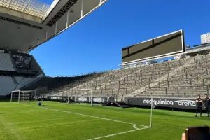 Corinthians revitaliza gramado da Arena e planeja ampliação de capacidade