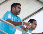 Cruzeiro realiza amistoso contra Defensor no Horto como parte da preparação para a segunda metade da temporada