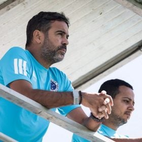 Cruzeiro realiza amistoso contra Defensor no Horto como parte da prepara&ccedil;&atilde;o para a segunda metade da temporada