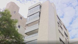 Idosa &eacute; ferida com faca pelo marido em apartamento de bairro nobre de Belo Horizonte