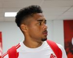 STJD aplica suspensão de seis jogos a Vitor Gabriel por fratura de Gabriel Pec em duelo entre Internacional e Cruzeiro