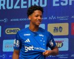 Cruzeiro apresenta Zé Lucas com contrato até 2031 e definição de características de jogo