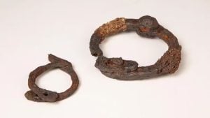 Descoberta de grilhões de ferro na França revela comércio de escravos na Idade do Ferro