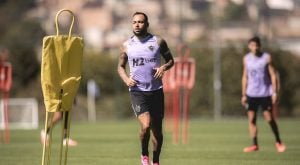Maycon comenta declarações de Hulk sobre diferenças entre Atlético e Fluminense