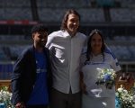 Cássio faz aparição no Mineirão para celebrar uniões de casais cruzeirenses