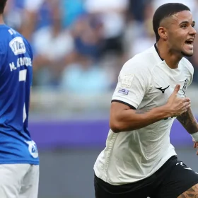 Desfalcado, Cruzeiro perde para o Botafogo no Mineirão