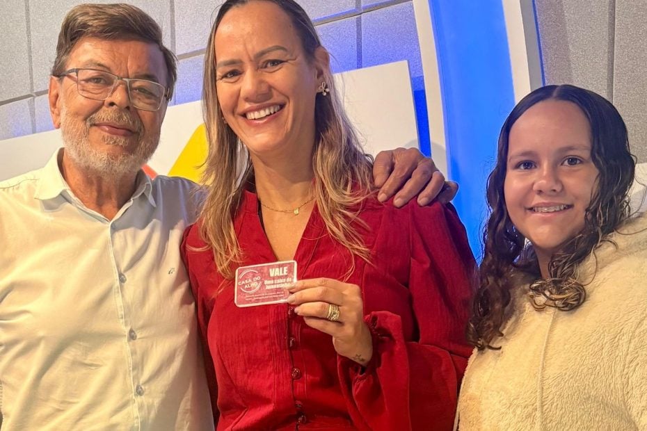 Ganhadora do Roletrando, Sandra retirou o seu prêmio no programa…