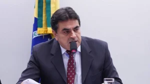 Domingos Sávio defende restrição à publicidade de bets no Brasil