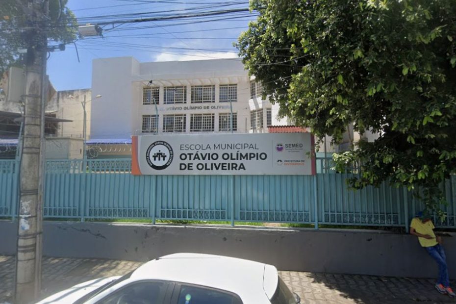 Escolas municipais retomam aulas em Divinópolis após dias de greve dos professores