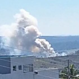 Moradores registram explosão em fábrica de fogos de artifício em Samonte