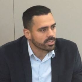 Secretário de Fazenda Gabriel Vivas durante coletiva sobre a reforma da previdência do Diviprev em Divinópolis