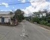 Motociclista de 67 anos ficou ferido após ser atingido por um fio durante um serviço de instalação de internet em Divinópolis. Caso será apurado.